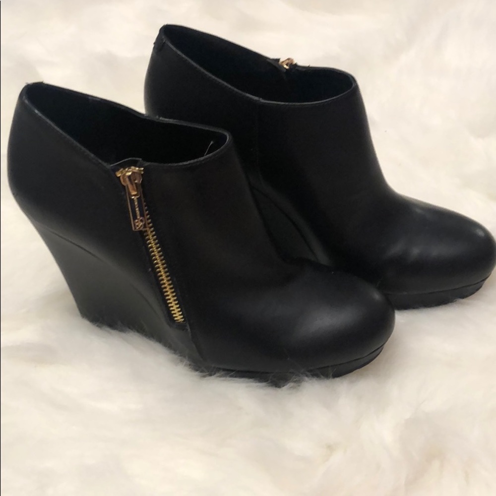 Jessica Simpson Wedges
